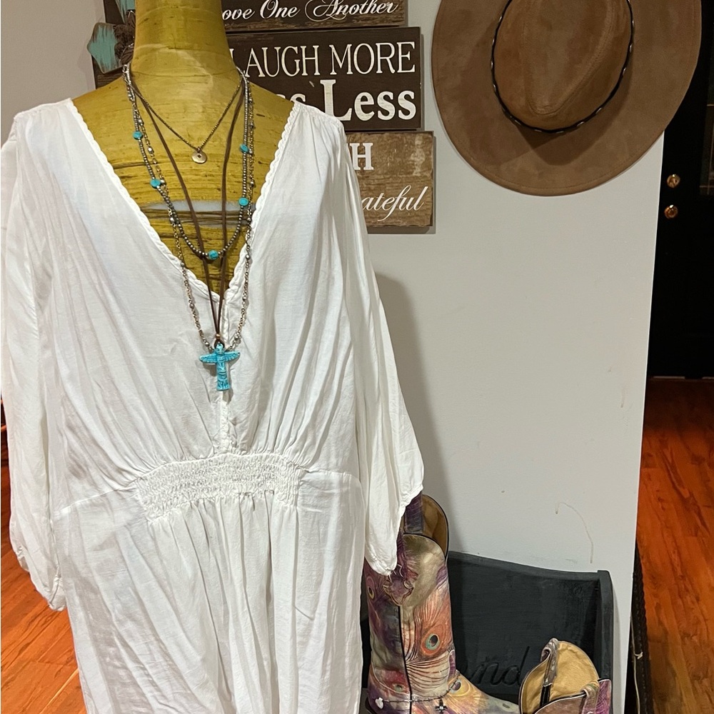 Old Navy White V-Neck Tunic